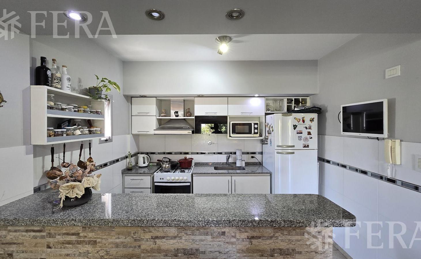Foto de Venta Departamento 3 ambientes con balcón en Wilde, imagen 4