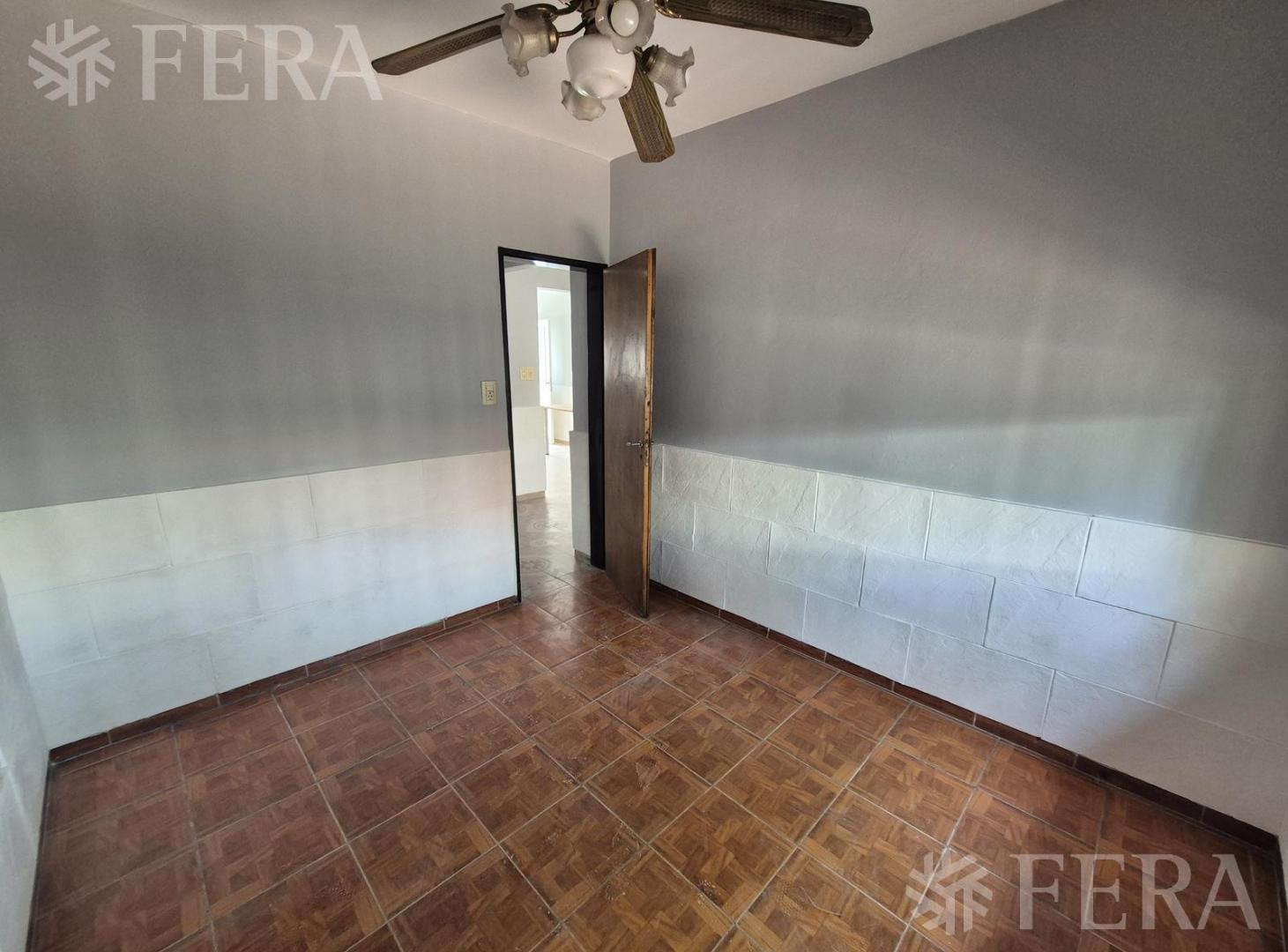 Foto de Venta PH 3 ambientes con patio en Bernal Oeste, imagen 3