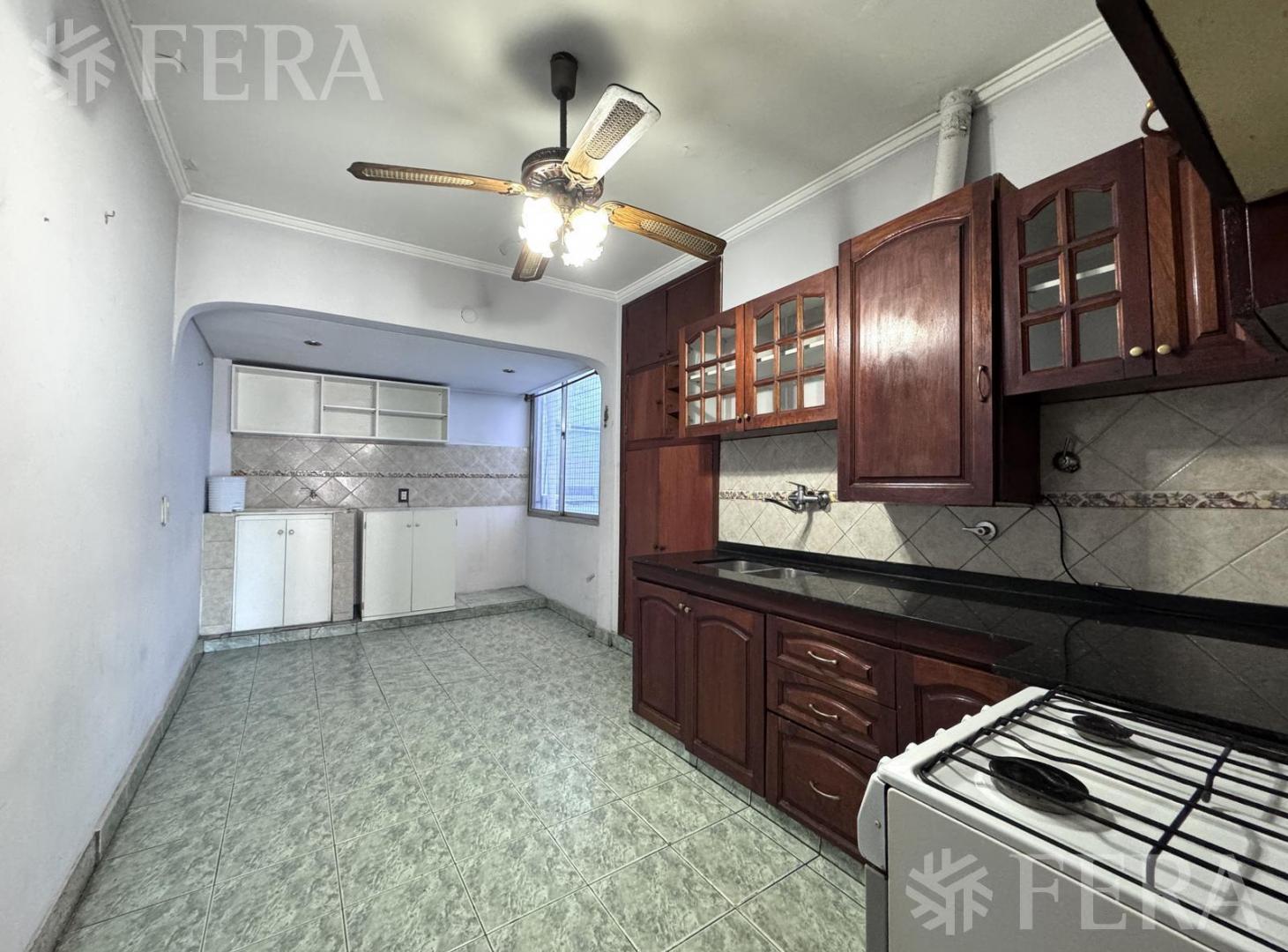 Foto de Venta departamento 4 ambientes con balcón en Wilde, imagen 3