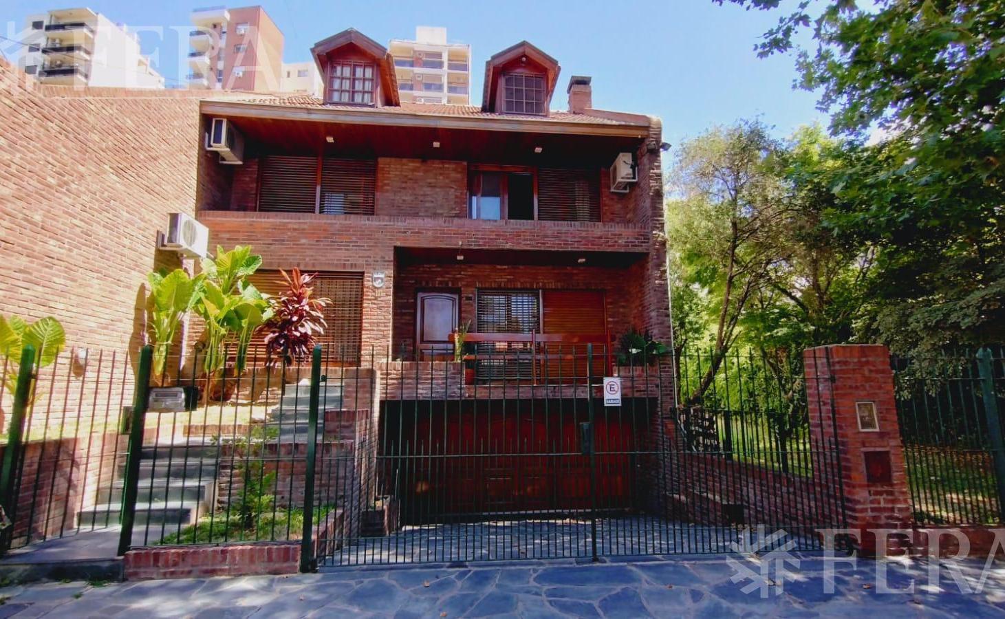 Foto de Venta casa 4 ambientes con cochera en Avellaneda, imagen 3