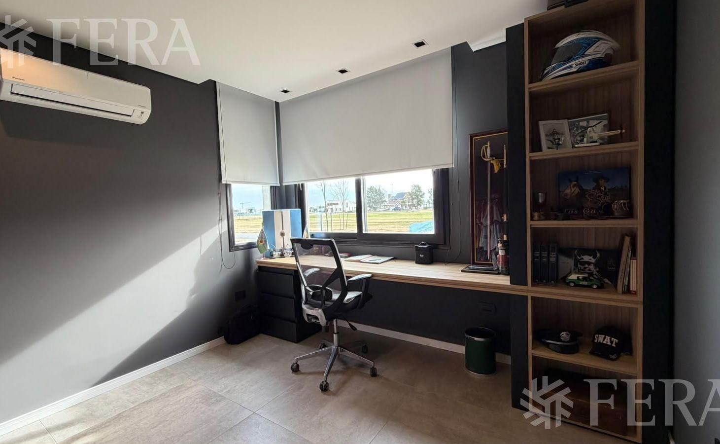 Foto de Venta de Casa 5 ambientes con piscina, quincho y parrilla en Puerto, imagen 3