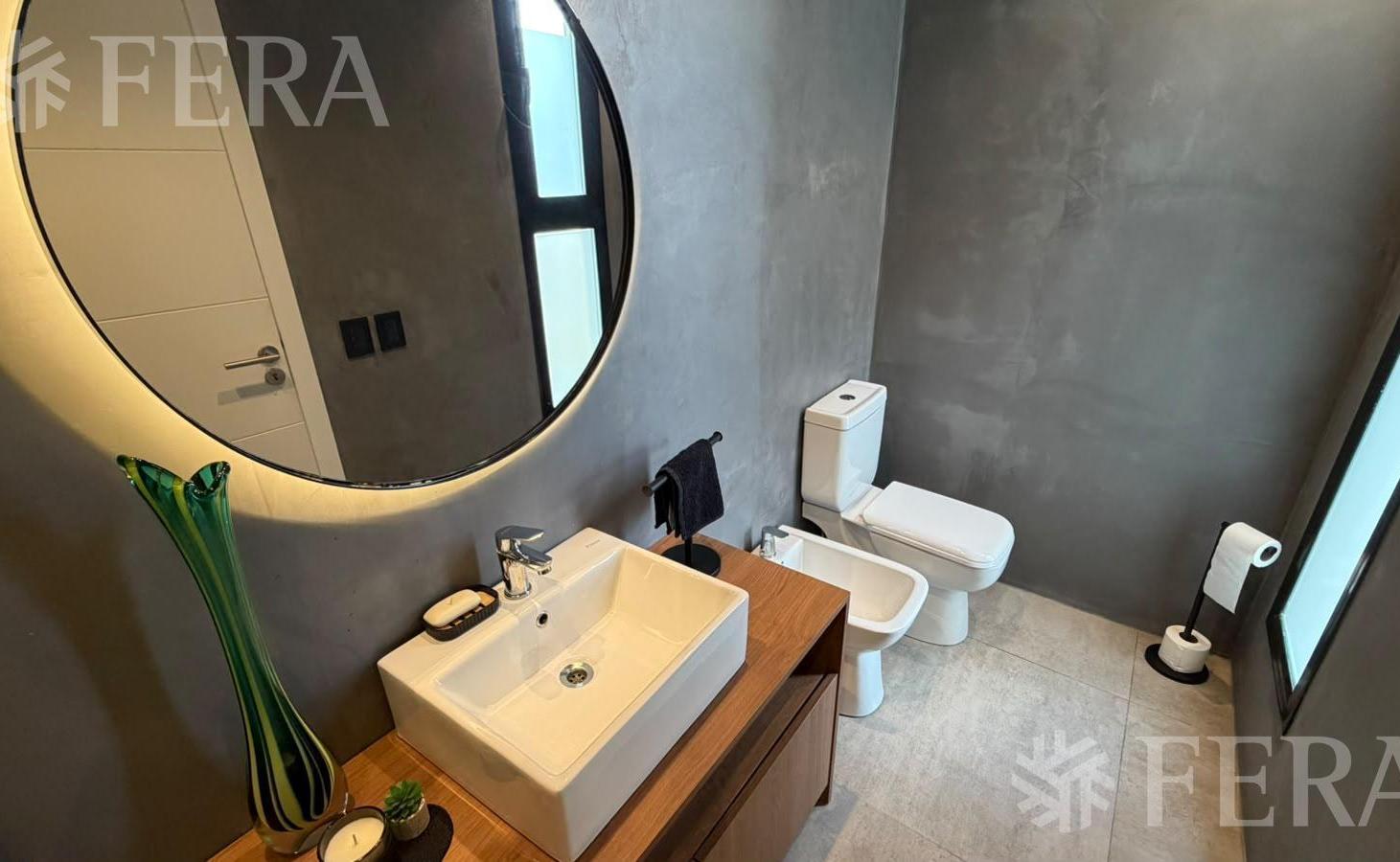 Foto de Venta de Casa 5 ambientes con piscina, quincho y parrilla en Puerto, imagen 2