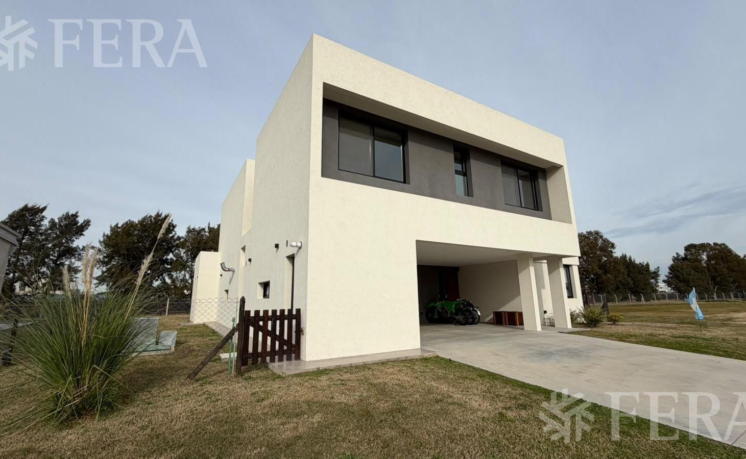 Foto de Venta de Casa 5 ambientes con piscina, quincho y parrilla en Puerto, imagen 4
