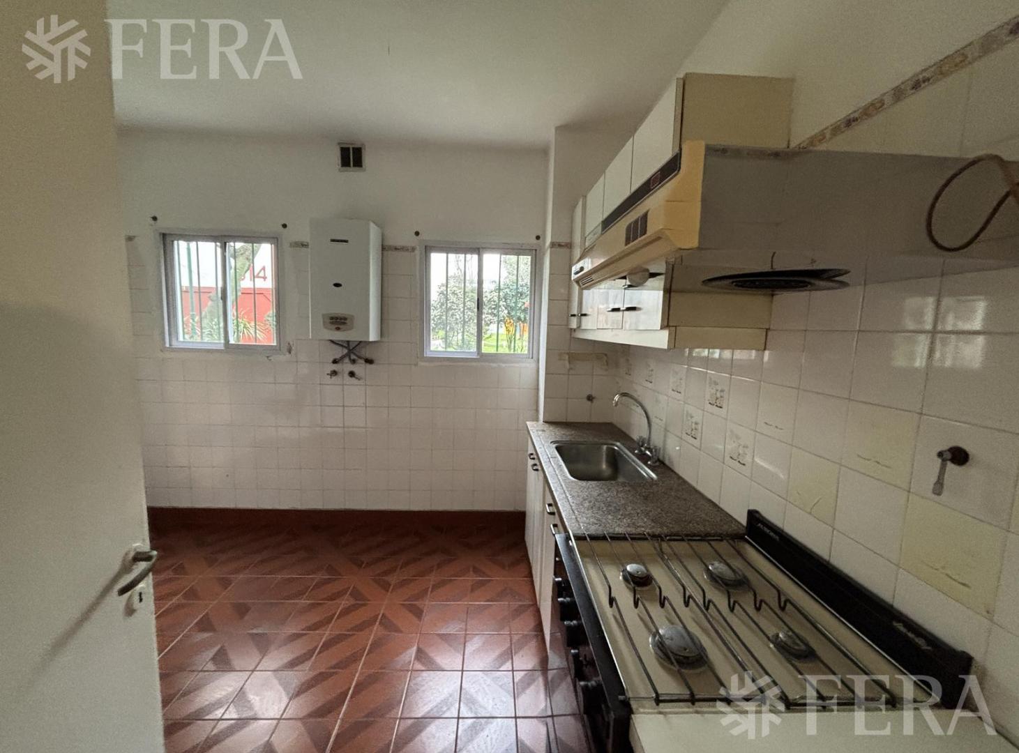 Foto de Alquiler de Departamento 4 ambientes en Wilde, imagen 2