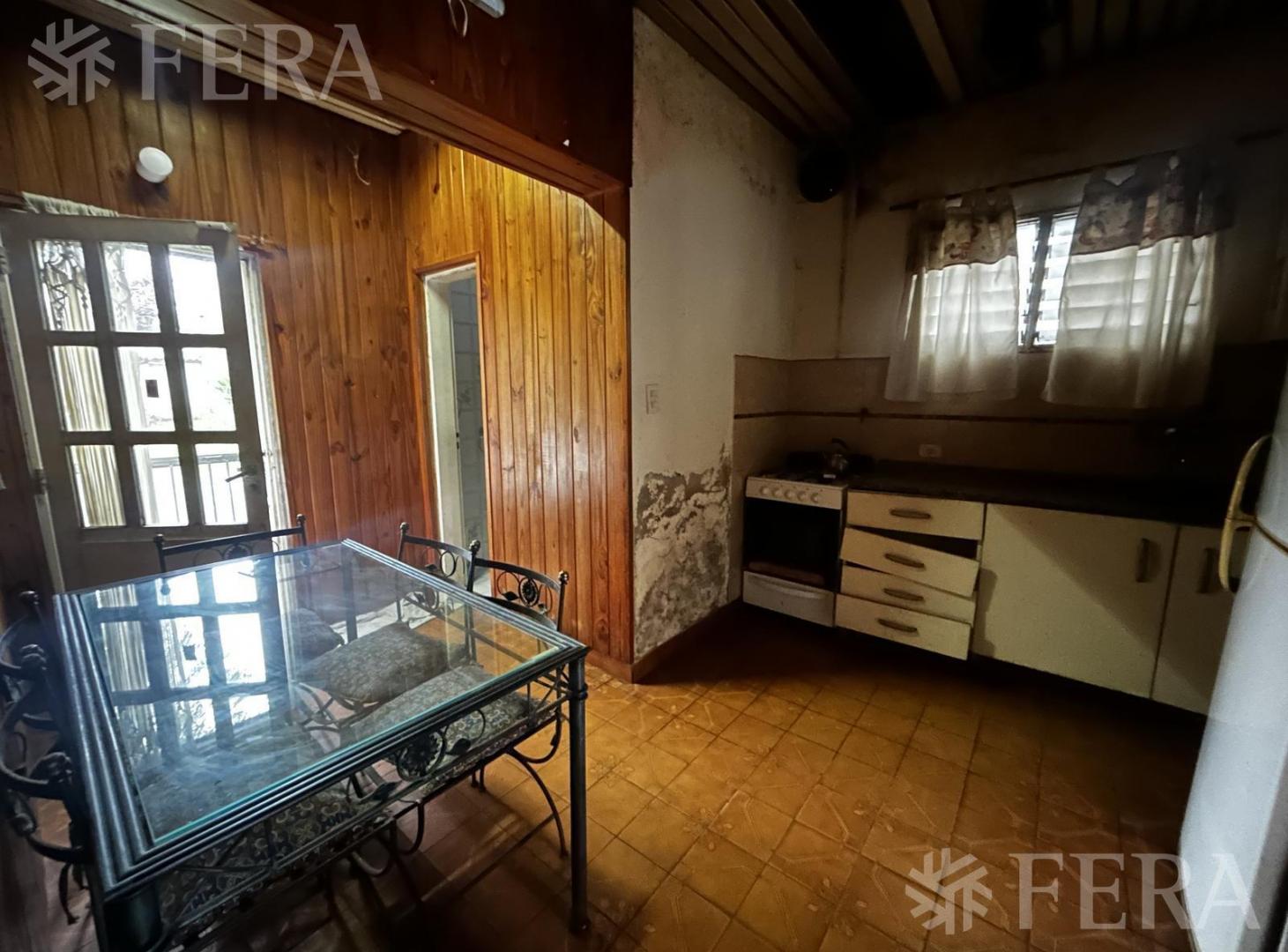 Foto de Casa de 3 ambientes con fondo libre con quincho con parrilla en Bernal, imagen 5