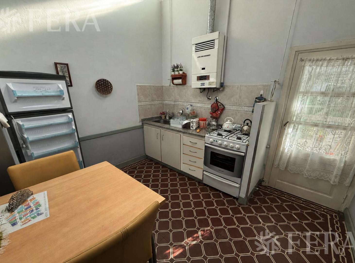 Foto de Venta de Casa 3 ambientes con jardín en Bernal, imagen 3