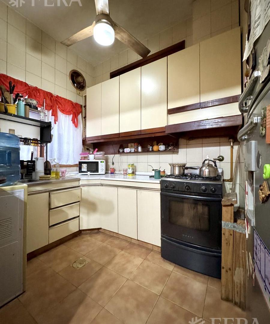 Foto de Venta Casa para dos familias con fondo libre en Ezpeleta Este, imagen 3