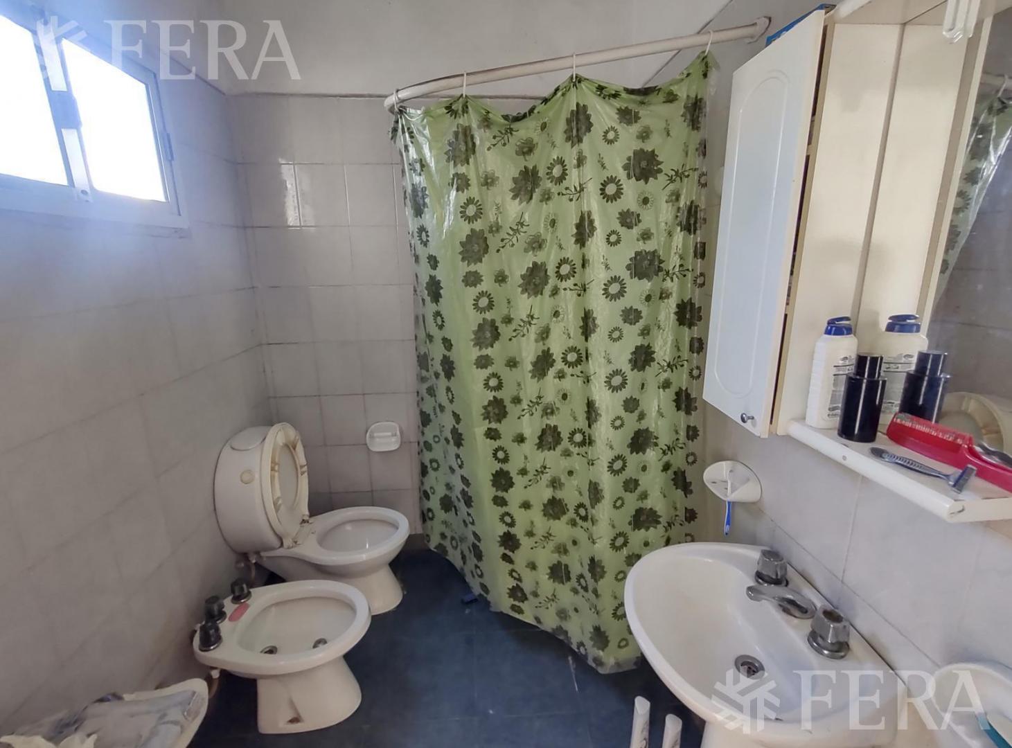 Foto de Venta de PH 2 ambientes con patio en Villa Dominico, imagen 2