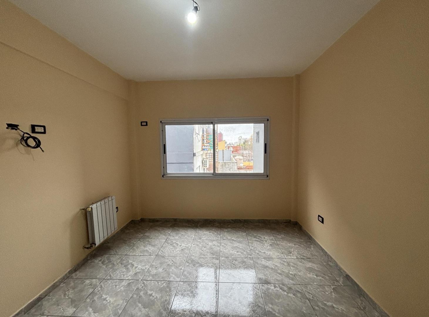 Foto de Alquiler Departamento 2 ambientes con balcón en Wilde, imagen 5