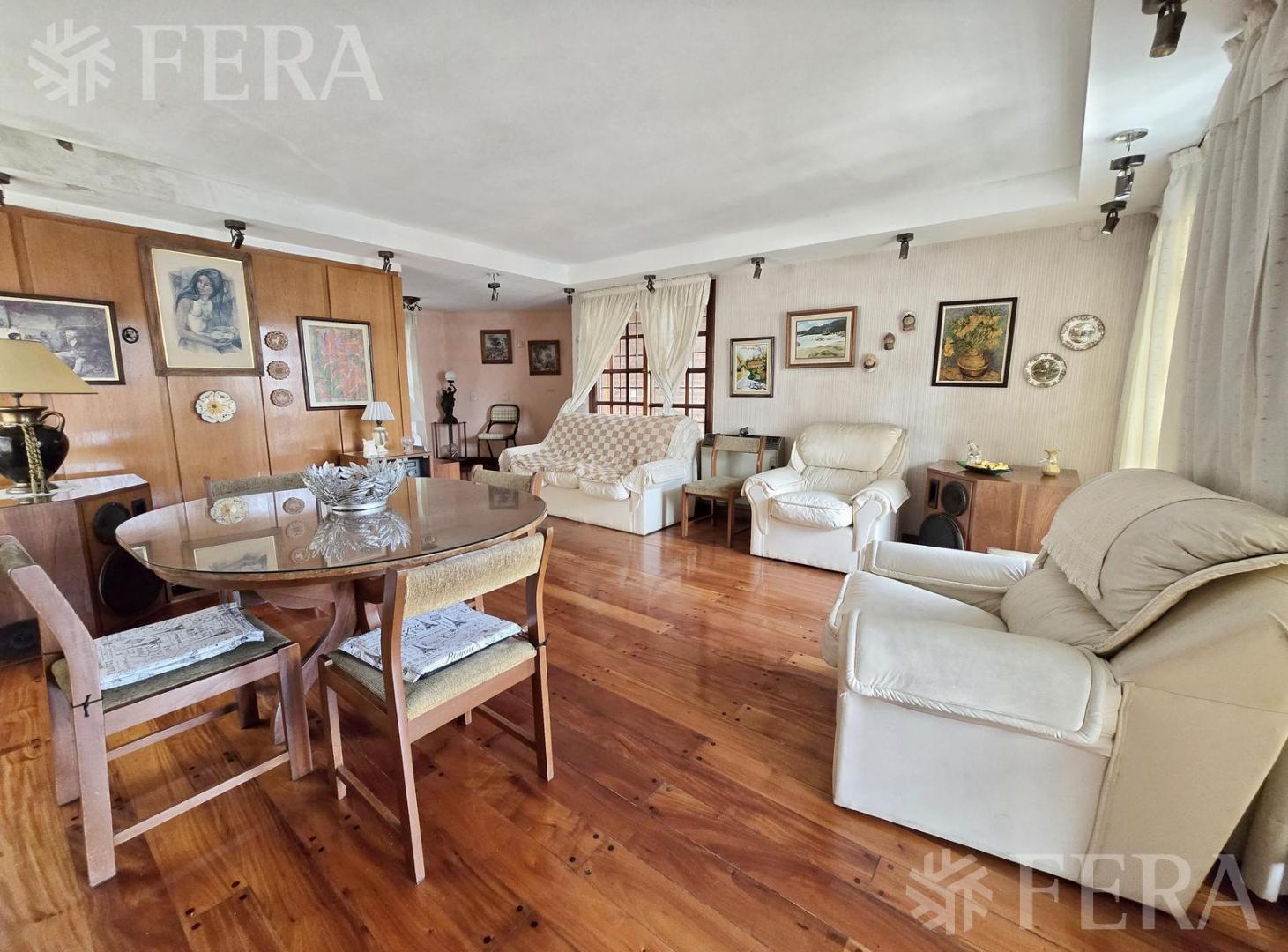 Foto de Venta casa 5 ambientes con cochera y jardín en Wilde, imagen 5