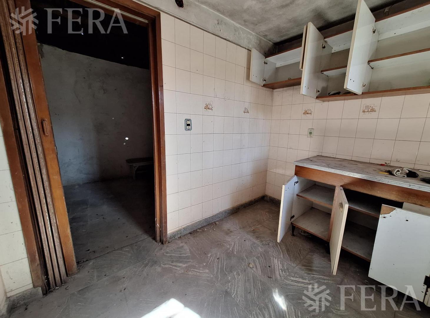 Foto de Venta casa 3 ambientes con patio en Temperley Este, imagen 2