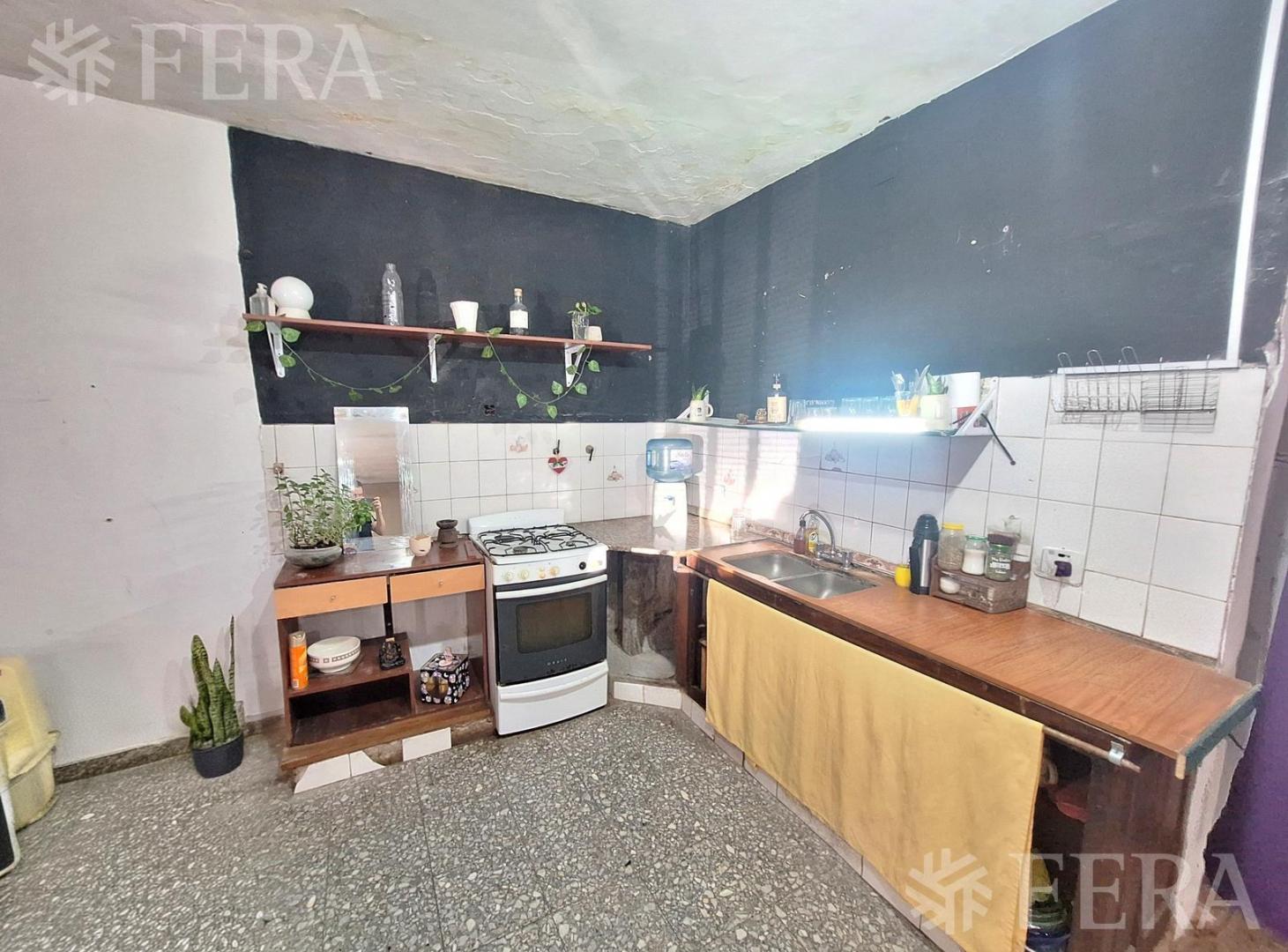 Foto de Venta casa para dos familias con terraza en Lanús, imagen 5