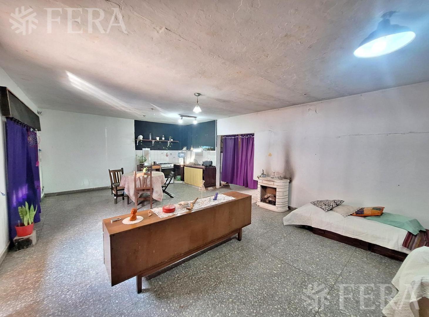Foto de Venta casa para dos familias con terraza en Lanús, imagen 2