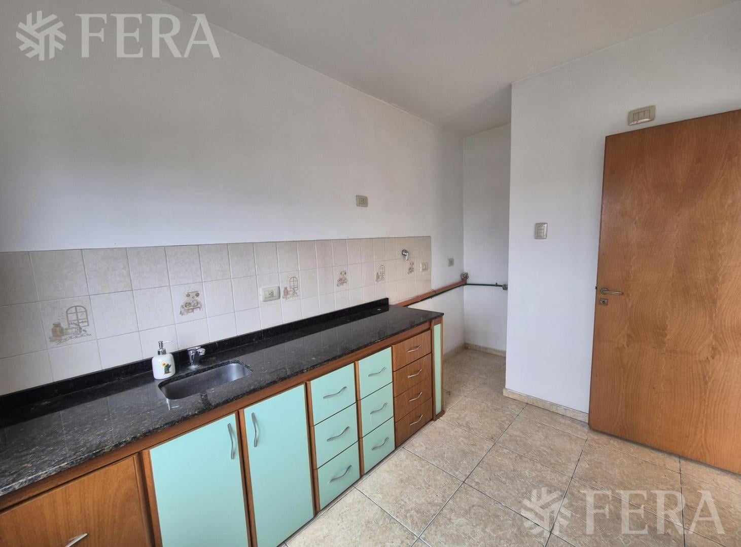 Foto de Venta departamento 3 ambientes con balcón en Wilde, imagen 2