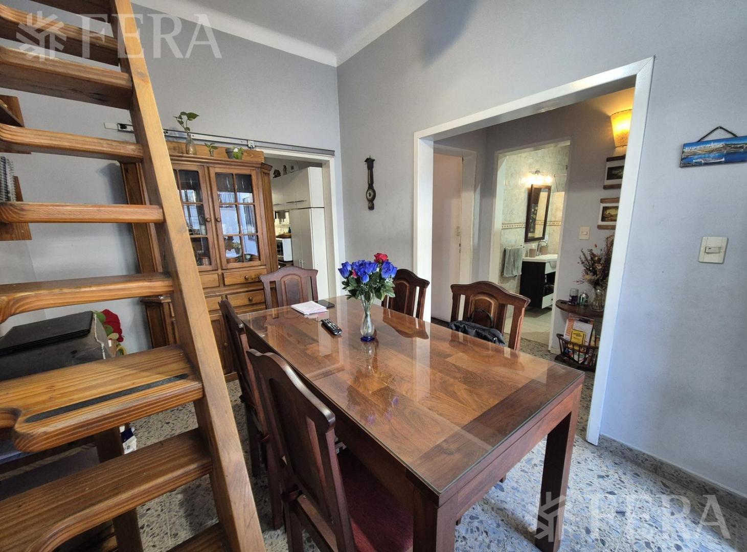 Foto de Venta PH 5 ambientes con terraza y parrilla en Sarandi, imagen 2