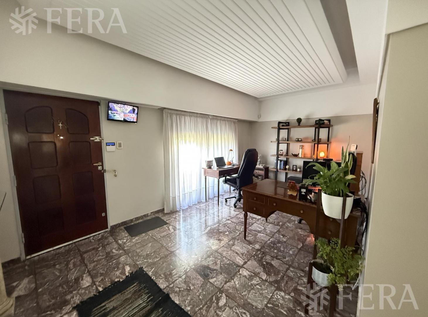 Foto de Venta casa 4 ambientes con jardín y cochera en Villa Dominico, imagen 4