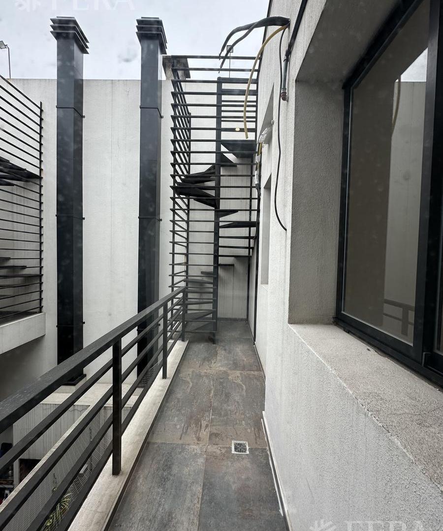 Foto de Venta departamento 3 ambientes con terraza propia en Sarandi, imagen 5