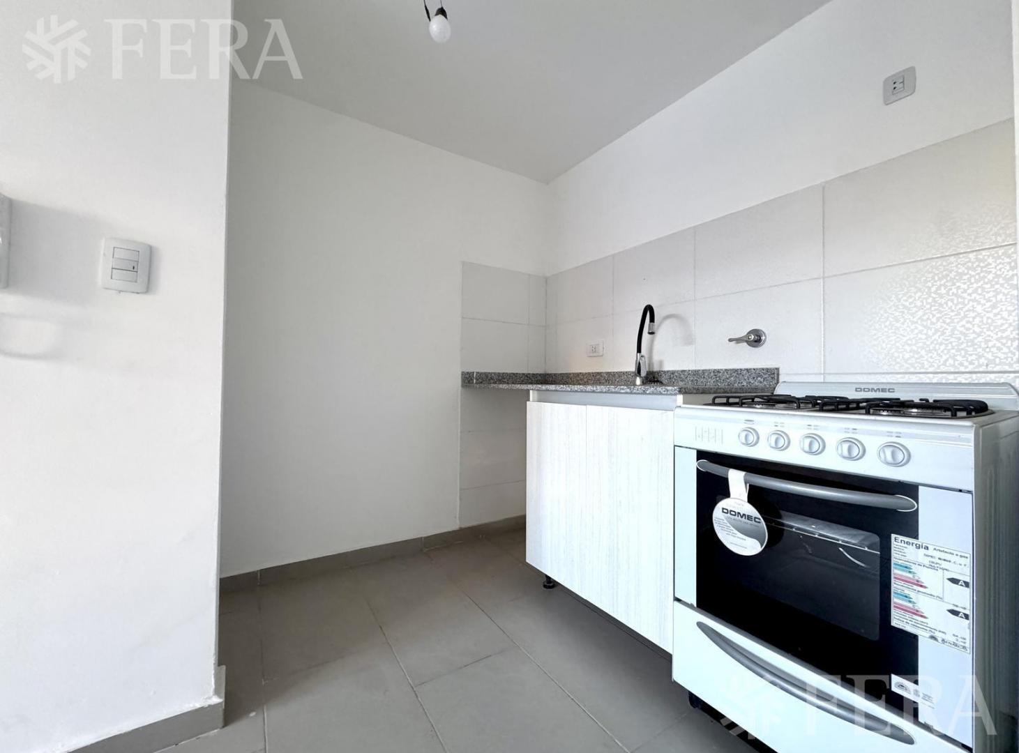 Foto de Venta departamento 2 ambientes con patio en Avellaneda, imagen 2