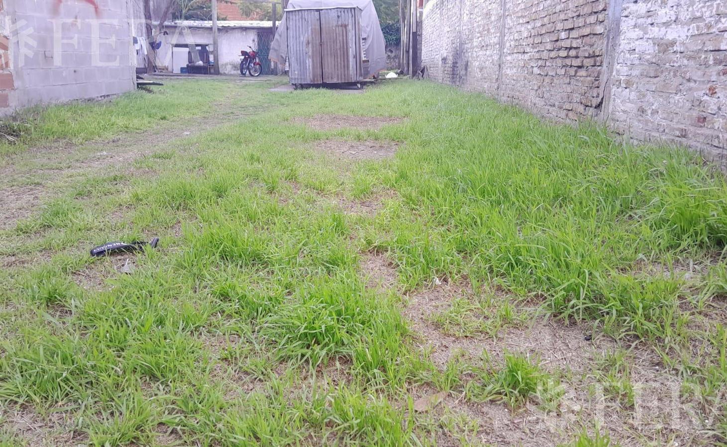 Foto de Venta de terreno con local Wilde, imagen 2