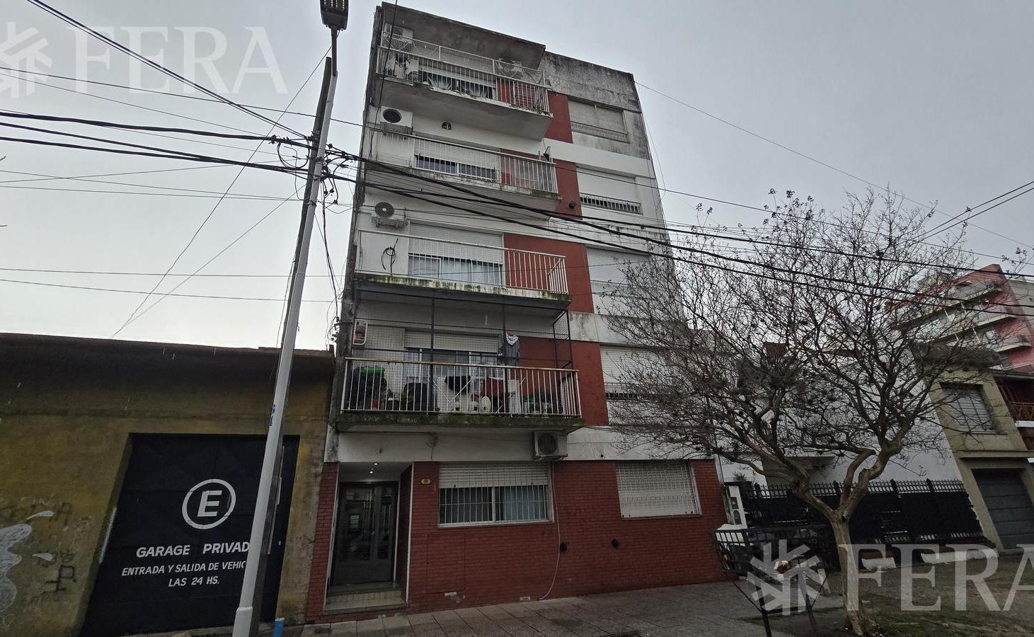 Foto de Venta Departamento 3 ambientes con balcón en Wilde, imagen 1