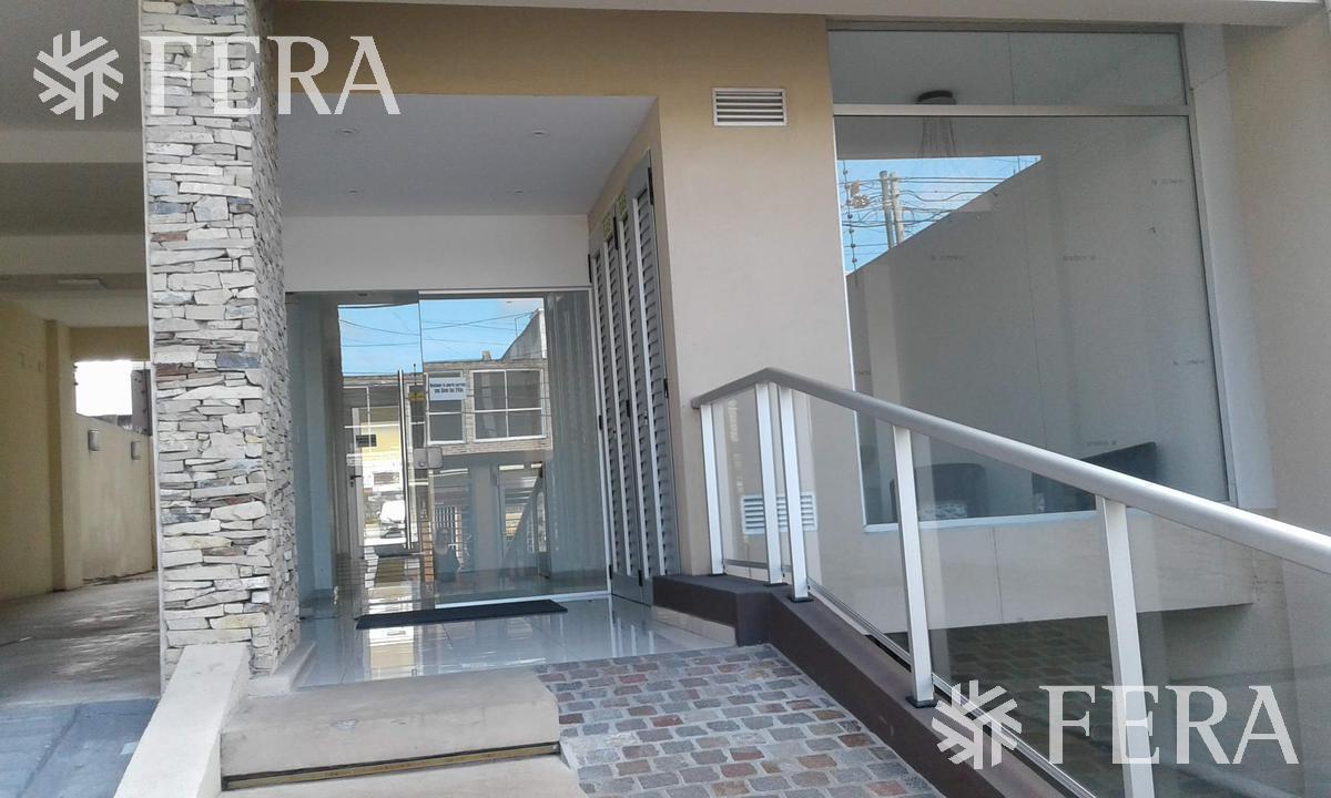 Foto de Venta de Departamento de 2 ambientes con cochera en Wilde, imagen 1