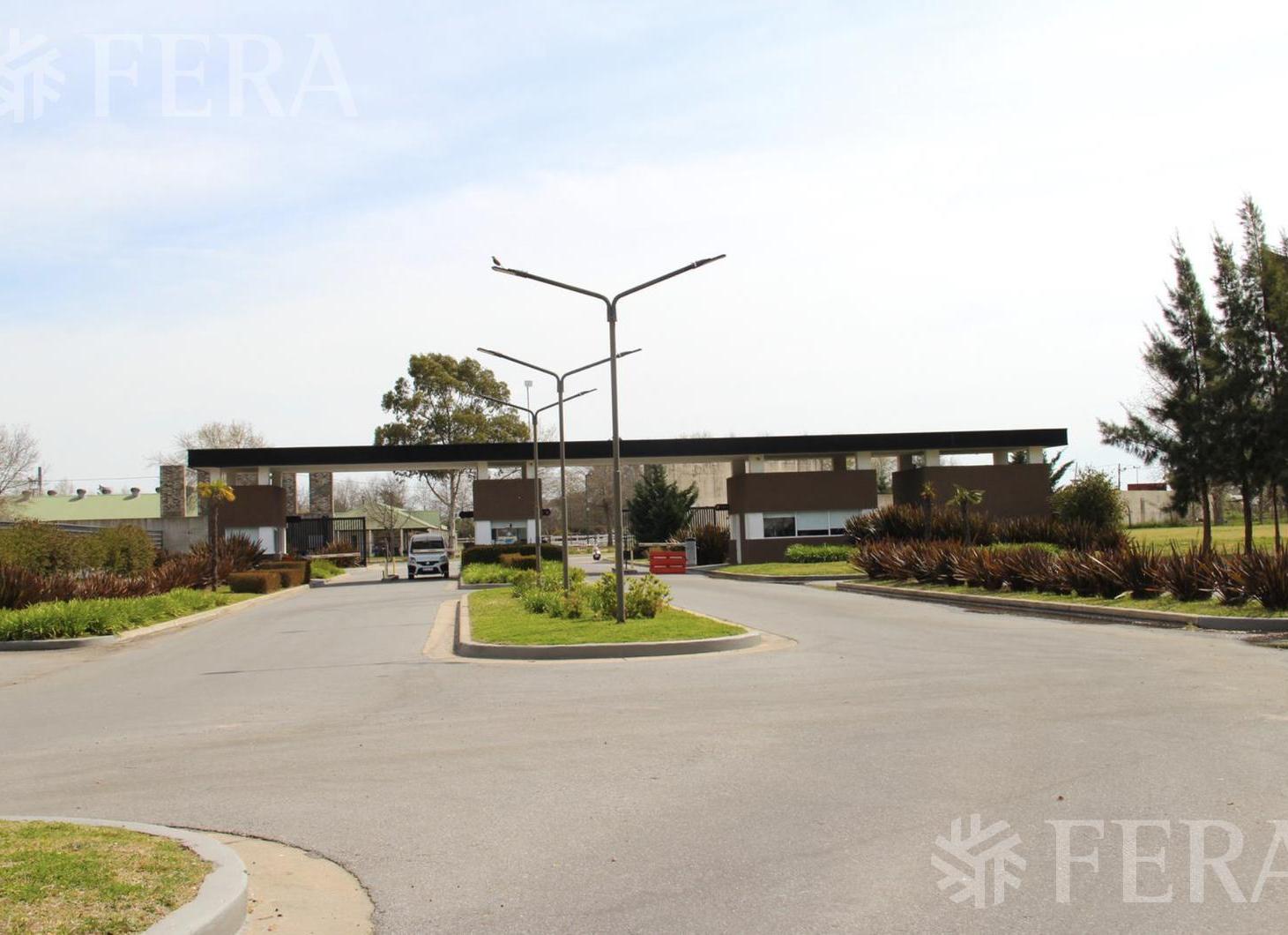 Foto de Venta de terreno de 796 m2 en Greenville Polo and Resort, imagen 2