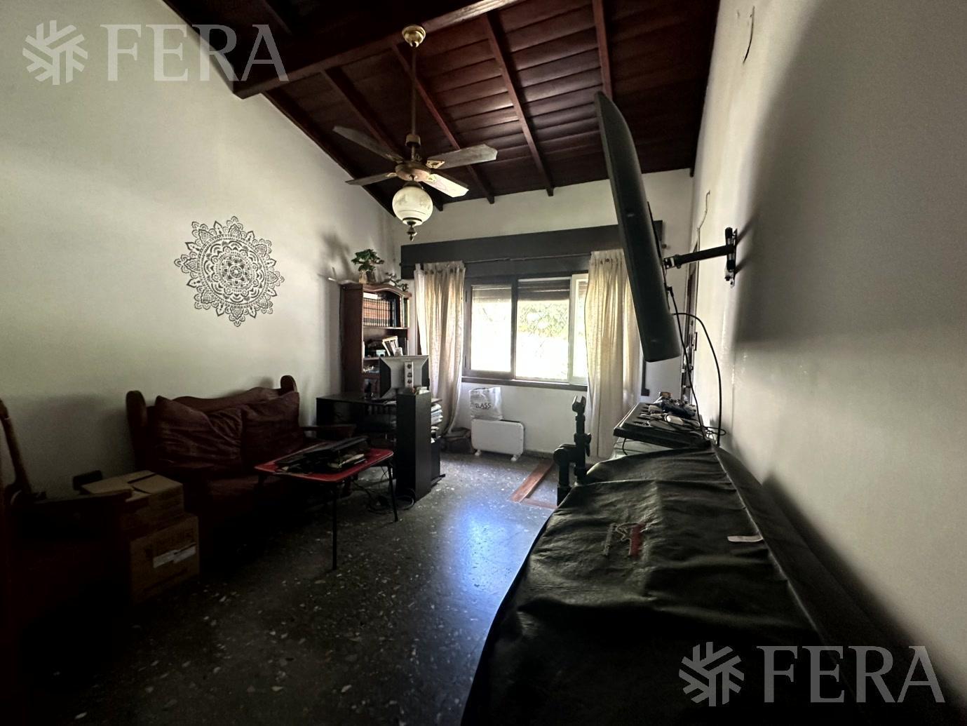 Foto de Venta casa 4 ambientes con cochera y jardín en Wilde, imagen 5