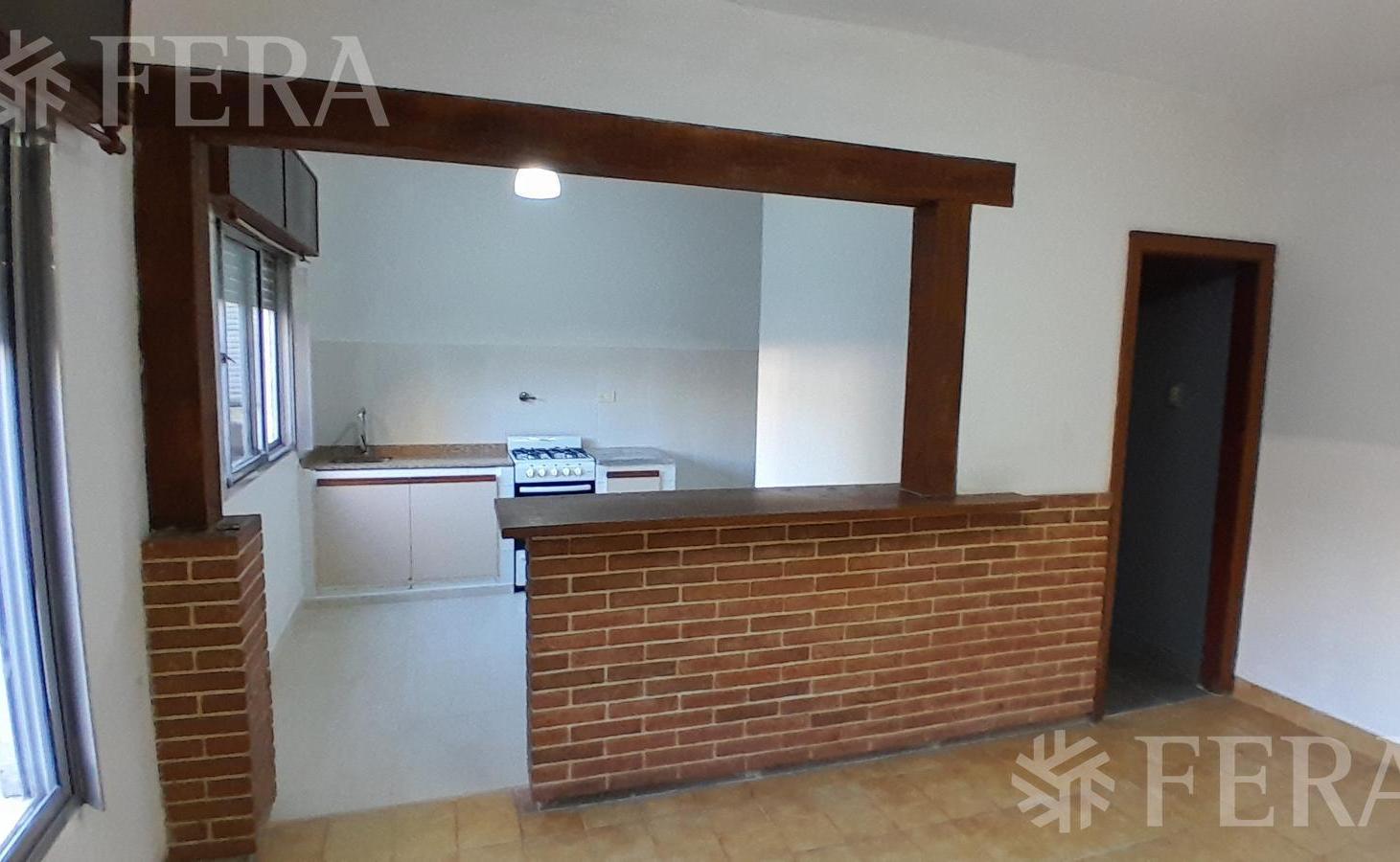 Foto de Alquiler PH 4 ambientes con patio en Villa Dominico, imagen 2