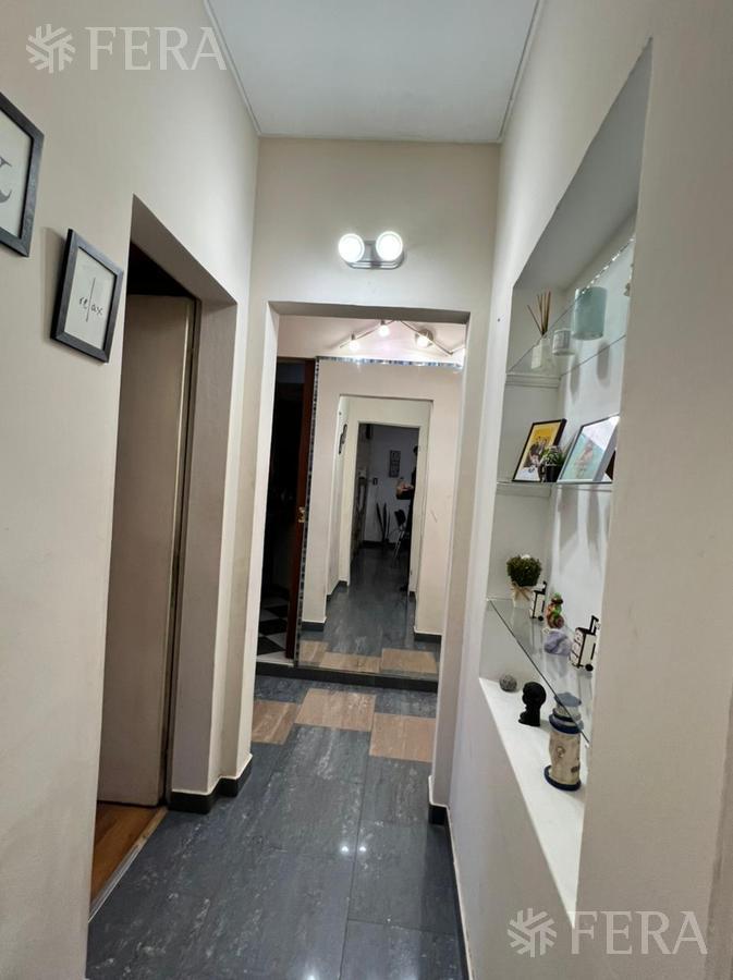 Foto de Venta casa con jardín al frente, patio y cochera en Florencio Varela, imagen 4