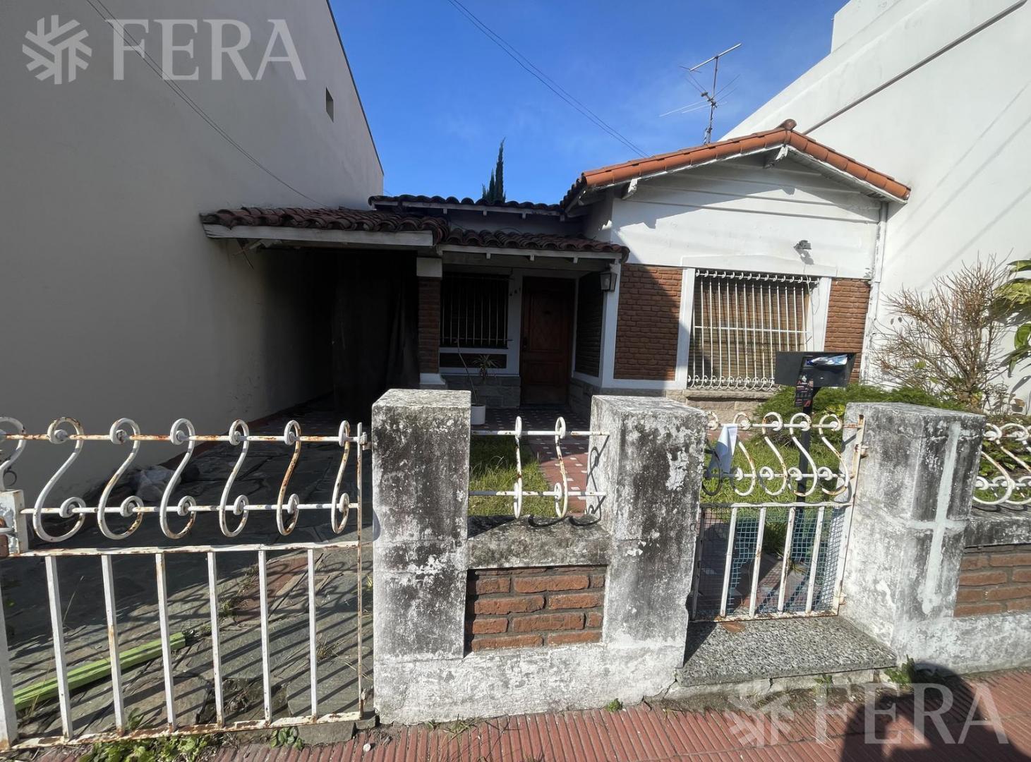 Foto de Venta casa 3 ambientes con patio en Wilde, imagen 1