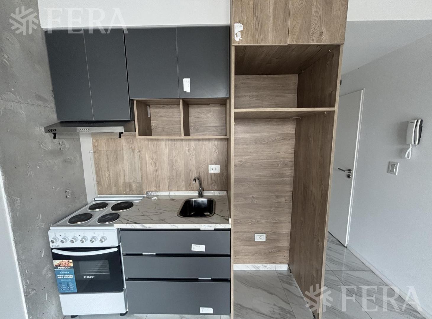 Foto de Alquiler monoambiente con balcón en Wilde, imagen 2
