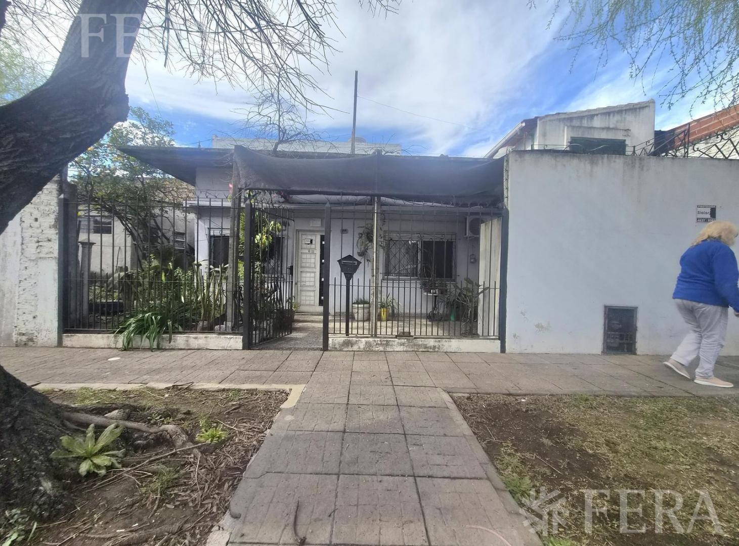 Foto de Venta PH 5 ambientes con local en Wilde, imagen 3