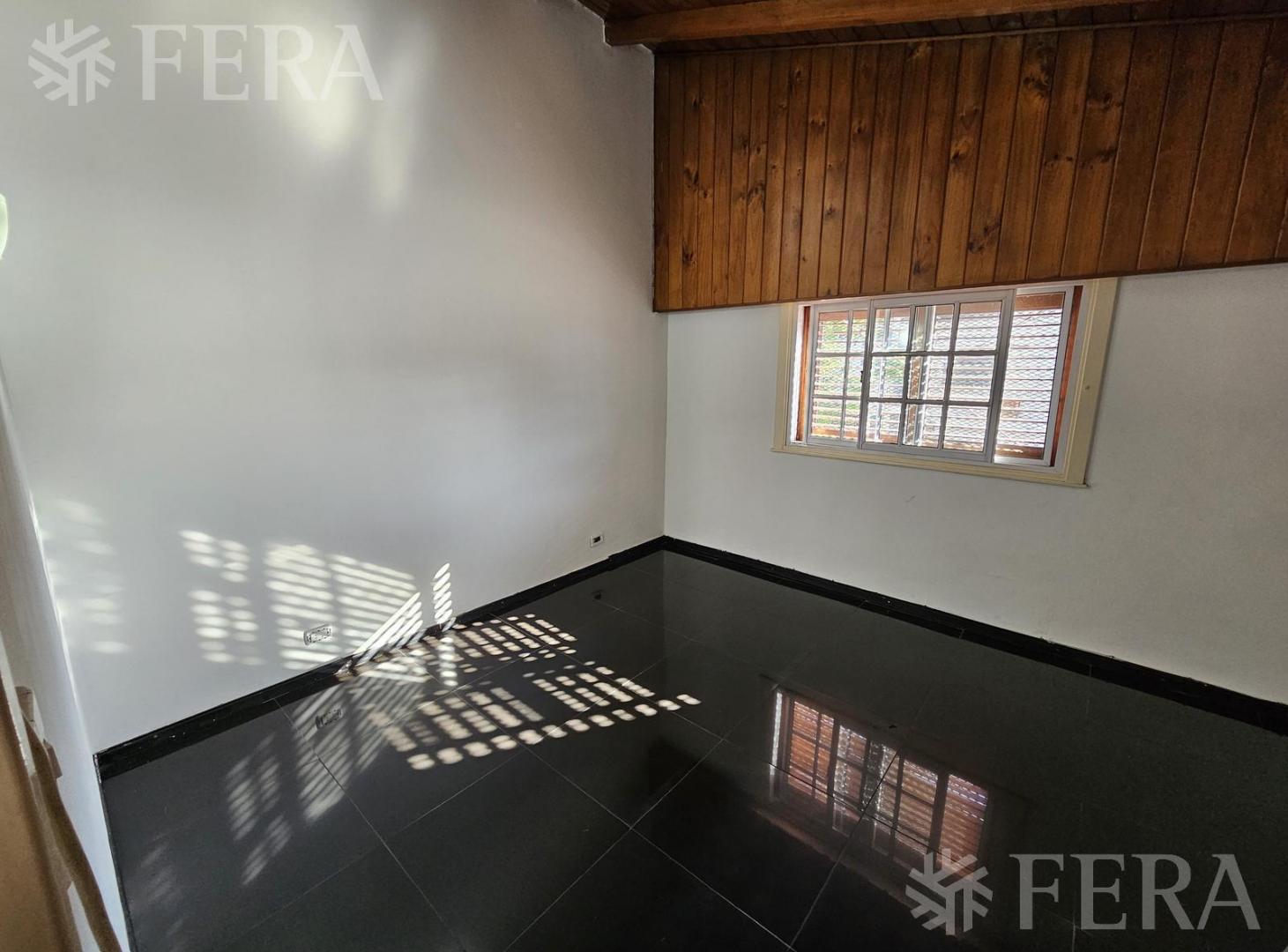 Foto de Venta casa 6 ambientes con cochera y quincho en Avellaneda, imagen 4