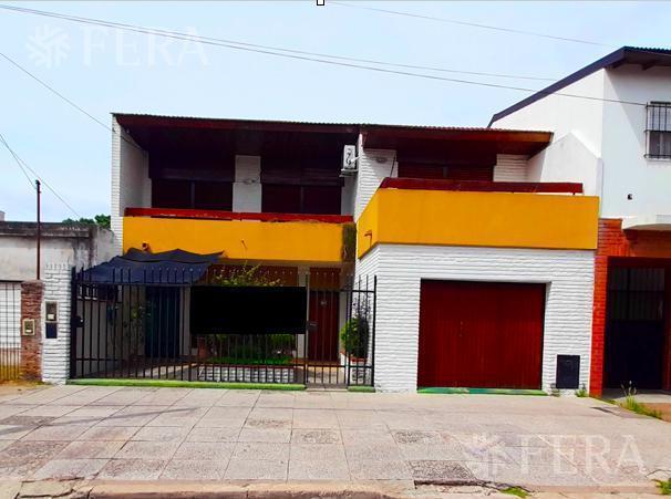 Foto de Venta casa 5 ambientes con cochera, galería, quincho y piscina en, imagen 4