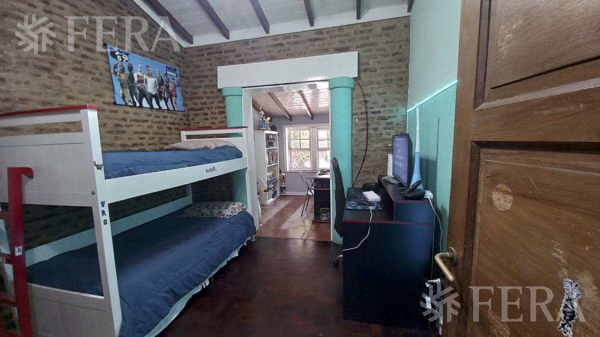 Foto de Venta casa 4 ambientes con cochera y fondo libre con piscina en, imagen 5