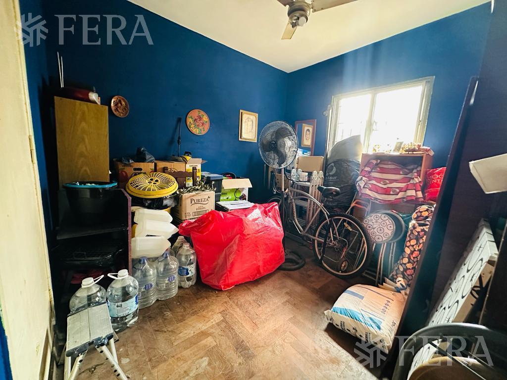 Foto de Venta de Casa 4 ambientes con cochera y fondo libre en Quilmes Oeste, imagen 2