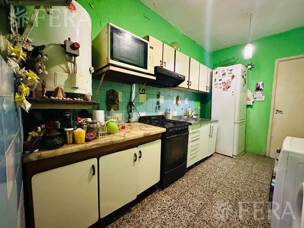Foto de Venta de Casa 4 ambientes con cochera y fondo libre en Quilmes Oeste, imagen 1