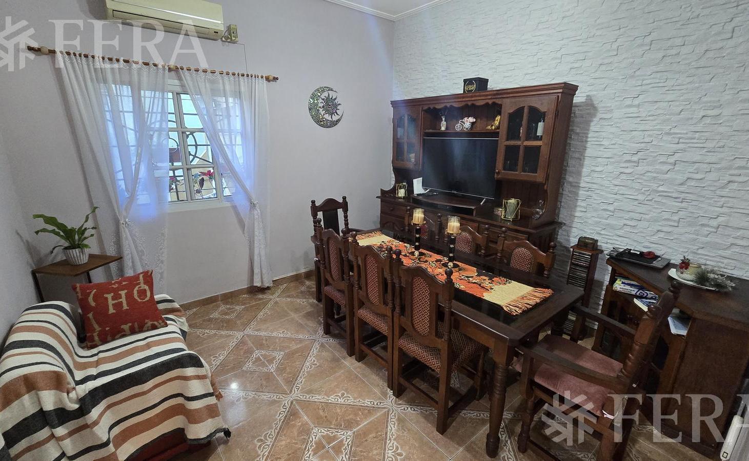 Foto de Venta casa 5 ambientes con cochera, patio con parrilla y terraza en Don, imagen 4