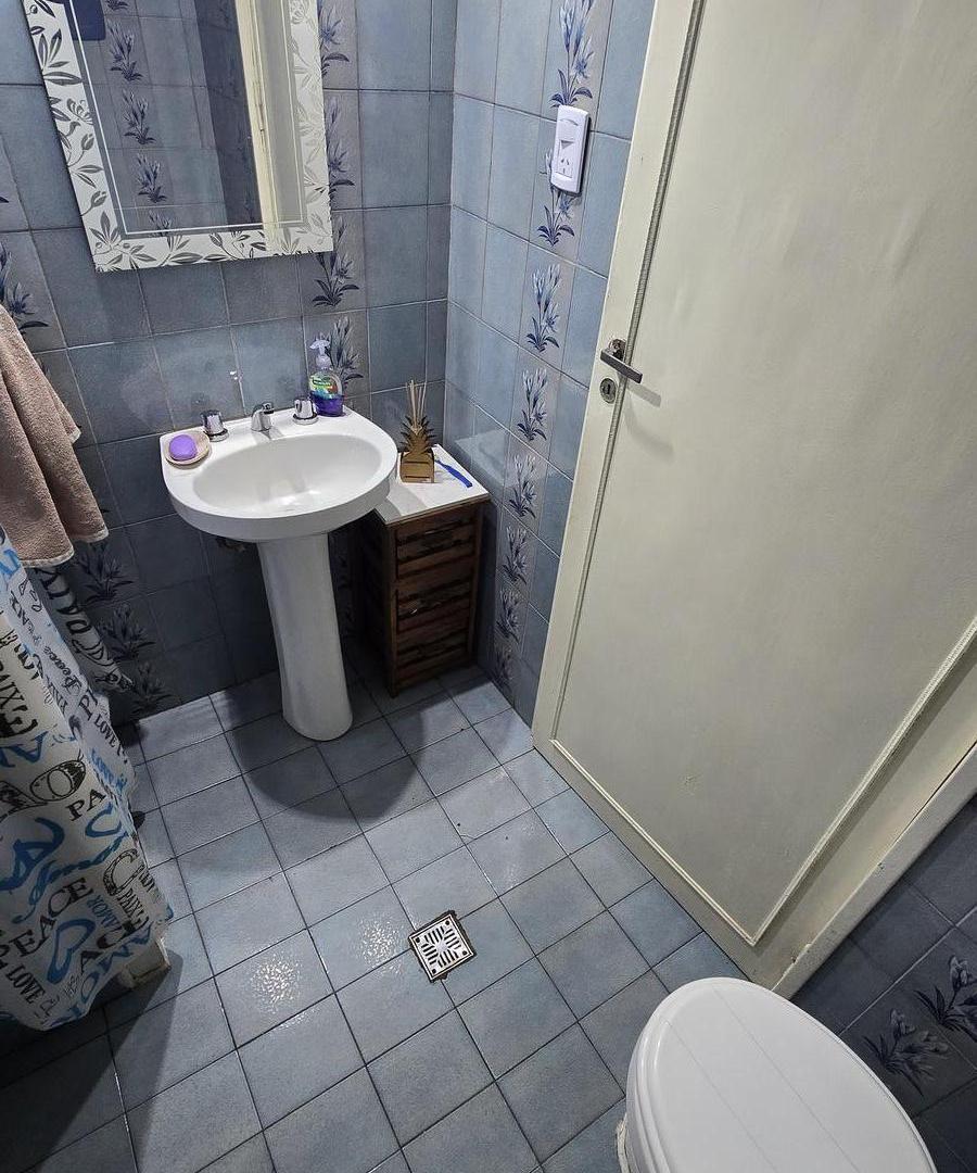 Foto de Venta casa 5 ambientes con cochera, patio con parrilla y terraza en Don, imagen 2
