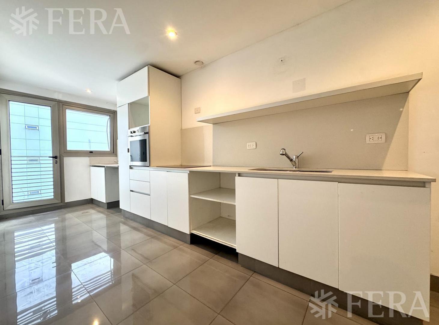 Foto de Venta departamento 3 ambientes con balcón y cochera en Palermo Nuevo, imagen 2