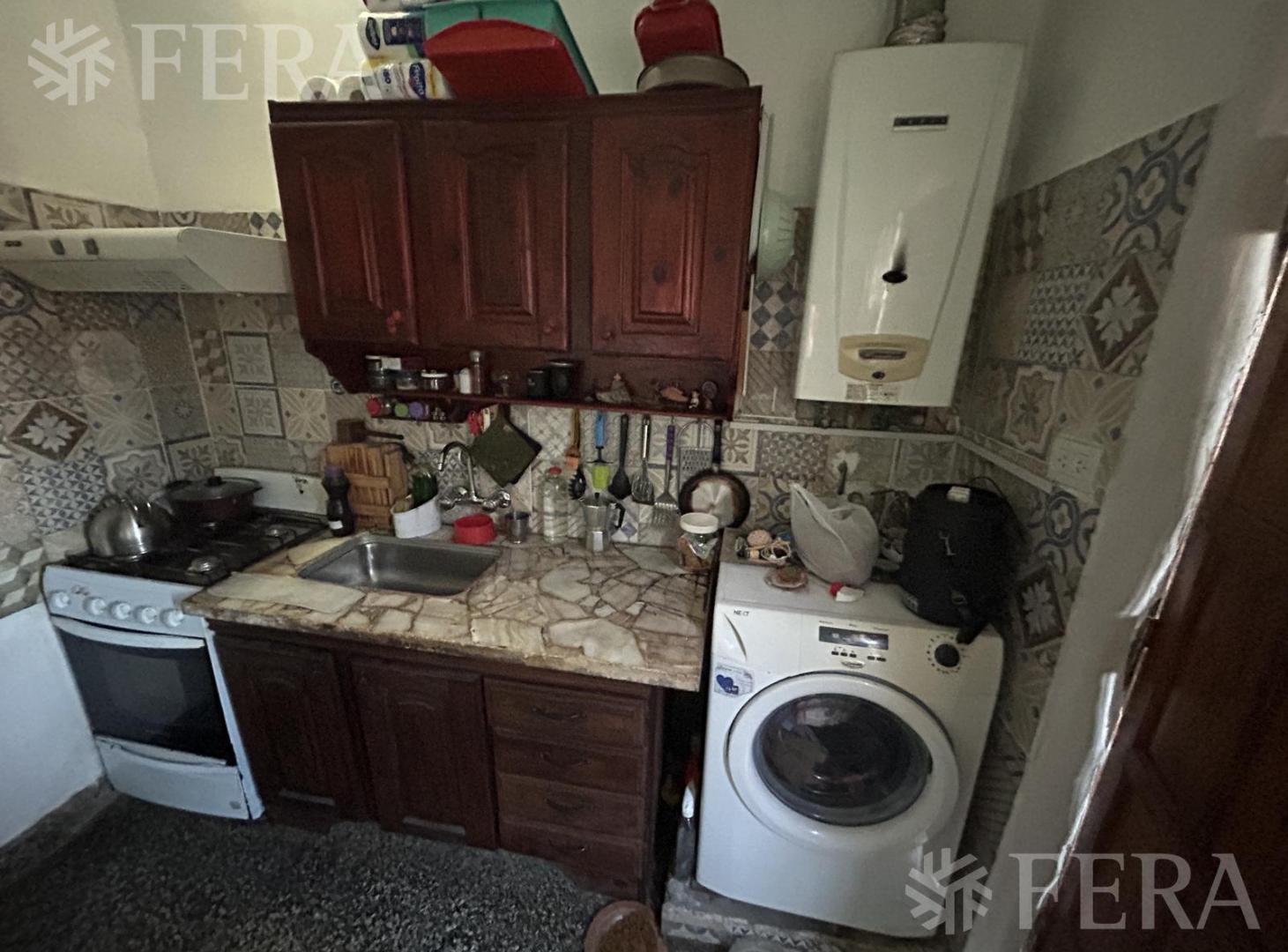 Foto de Venta PH 3 ambientes con balcón en Wilde, imagen 2