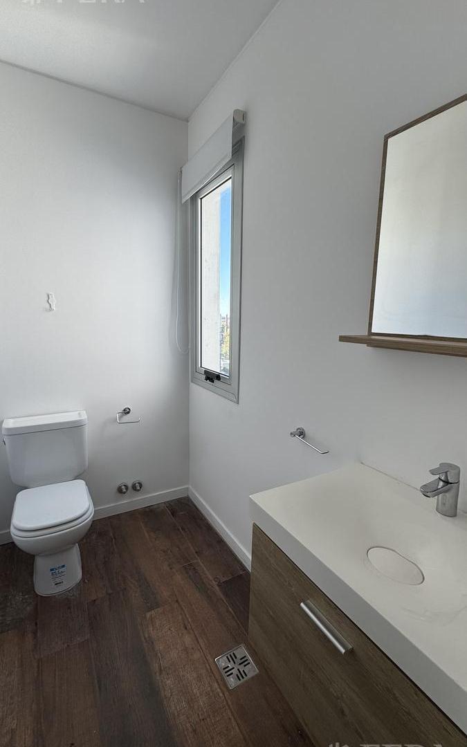 Foto de Venta de departamento de 5 ambientes con cochera y balcón en Wilde, imagen 5