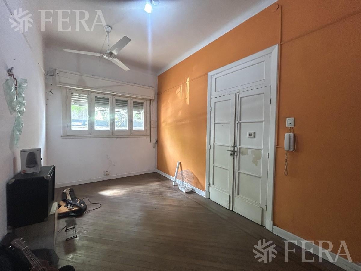 Foto de Venta de PH de 2 ambientes con cochera en Quilmes, imagen 1