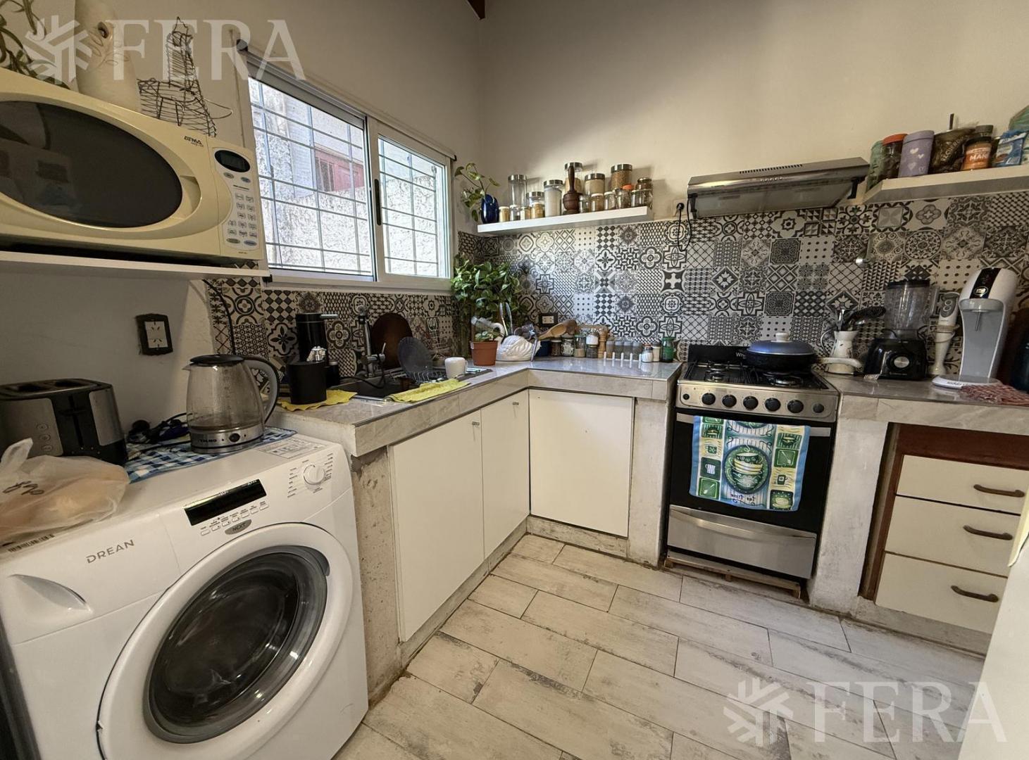 Foto de Venta de Casa 3 ambientes con Cochera y Jardín en Quilmes., imagen 5