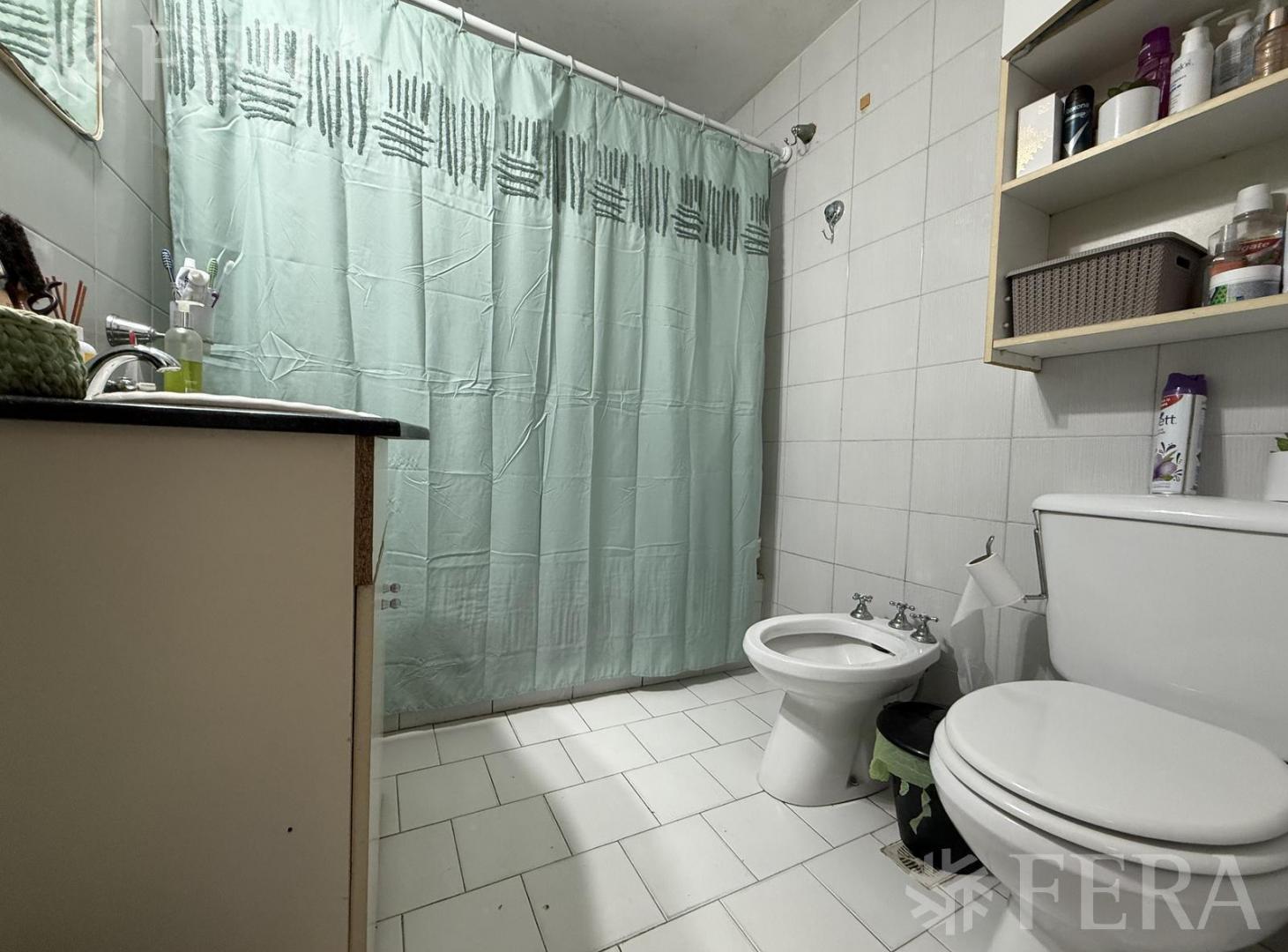 Foto de Venta de Casa 3 ambientes con Cochera y Jardín en Quilmes., imagen 1