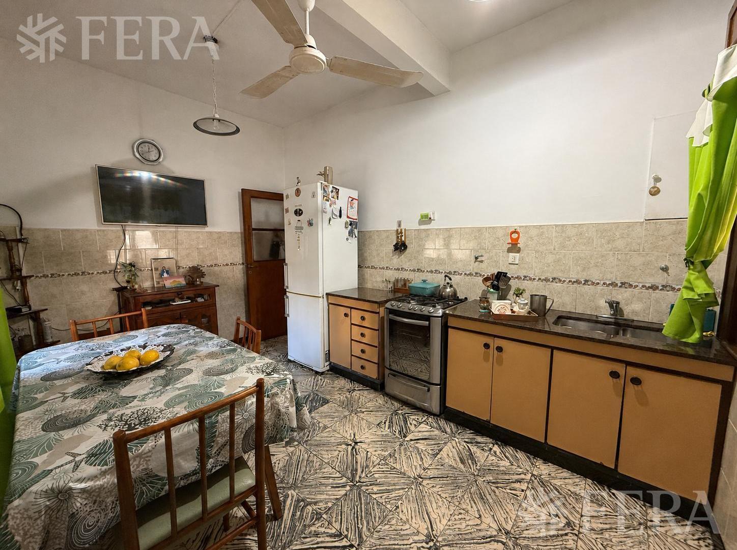 Foto de Venta PH 3 ambientes con patio en Wilde, imagen 2