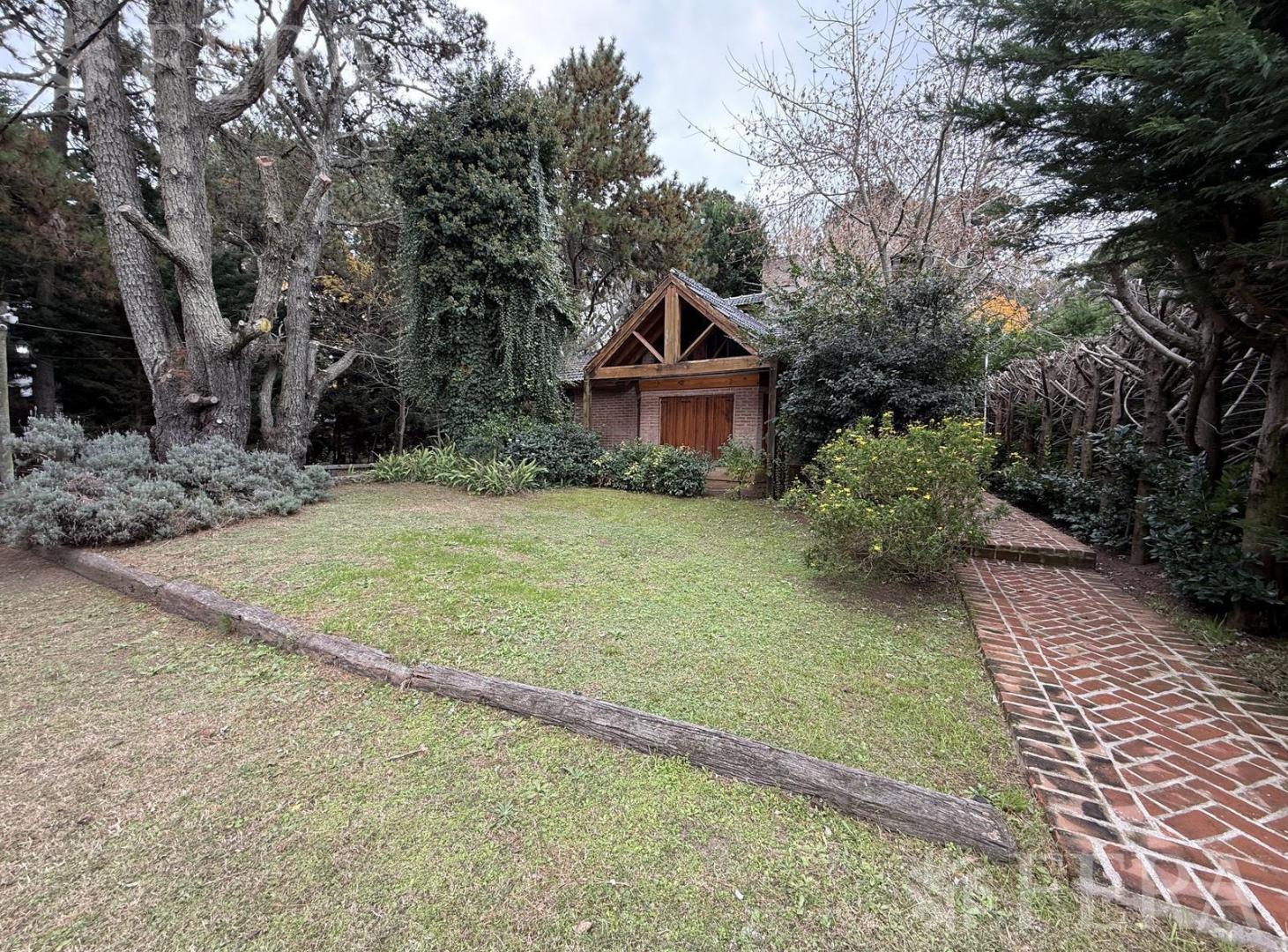 Foto de Venta de Cabañas en Costa Del Este, imagen 3