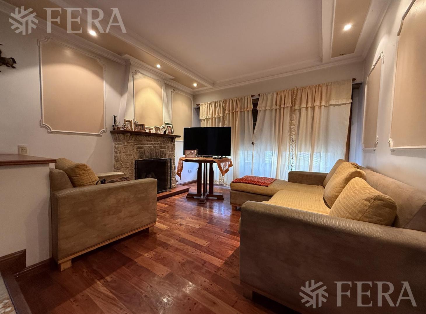 Foto de Venta Casa Multifamiliar con cochera en Quilmes Oeste, imagen 2