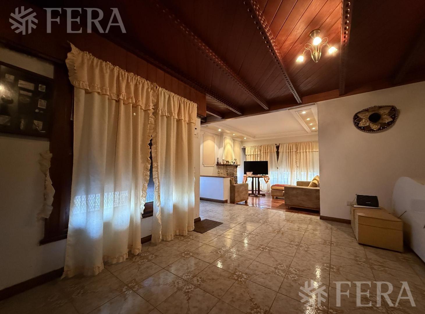 Foto de Venta Casa Multifamiliar con cochera en Quilmes Oeste, imagen 3