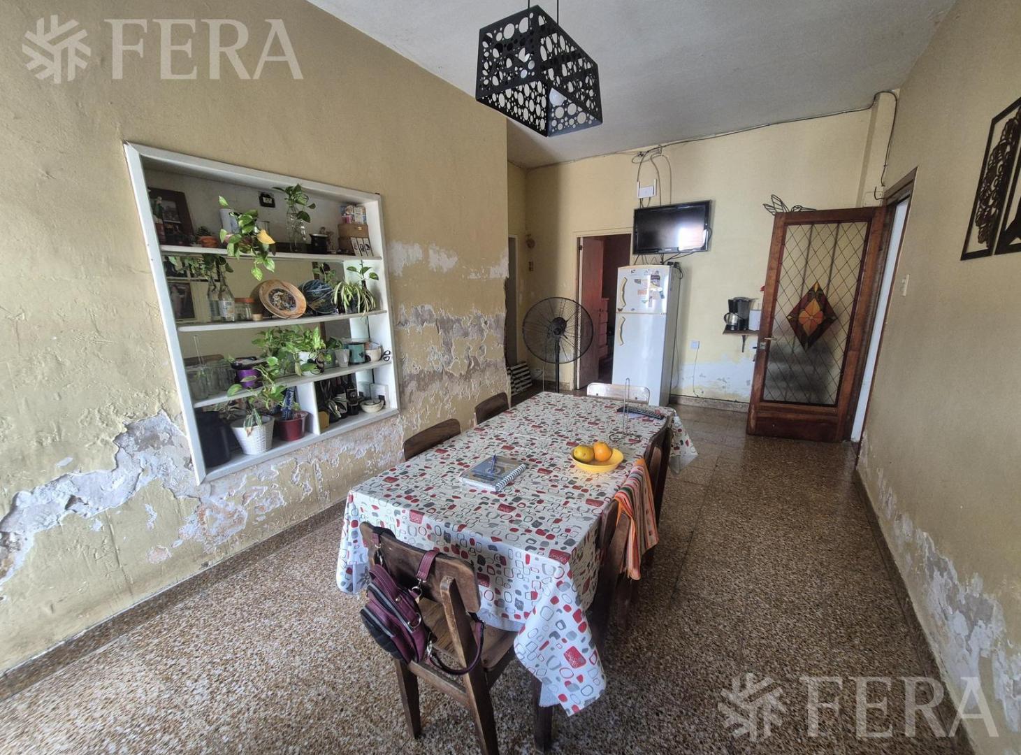 Foto de Venta casa para dos familias con patio en Wilde, imagen 4